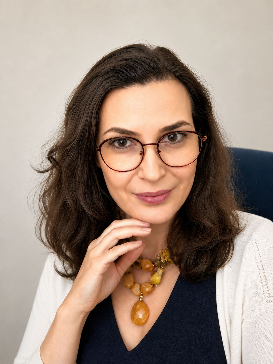 Elena Tikhostoup — RP (Q), MACP — Registered Psychotherapist (Qualifying), Student Intern at Newmarket Therapy Centre